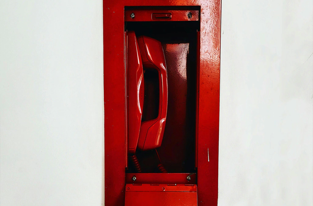 red phone to make contact for dental emergency tarneit